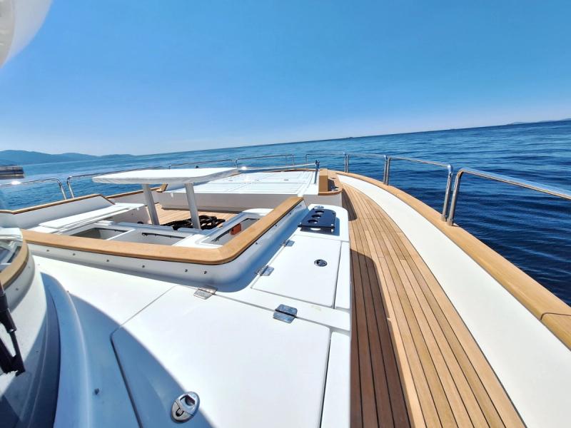 Teak decking yacht bow marine joinery Turkey — Vertuden